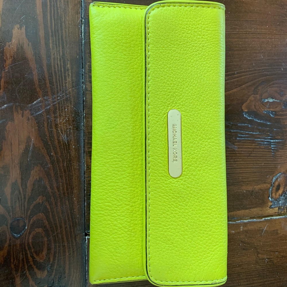Michael kors wallet
